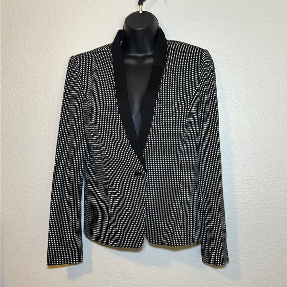 White Black Women's Black and White Blazer